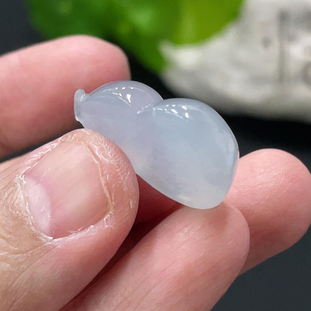 Jadeite gourd inlay piece from HUILIU HQ, approximately 5g, with smooth jade surface and intricate inlay details.