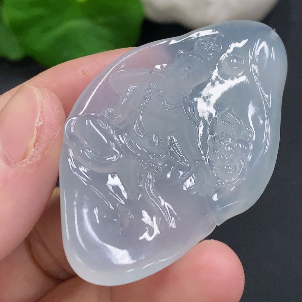 Jadeite Guanyin pendant from HUILIU HQ, intricately carved with a total weight of 15.9g, showcasing smooth jade craftsmanship.