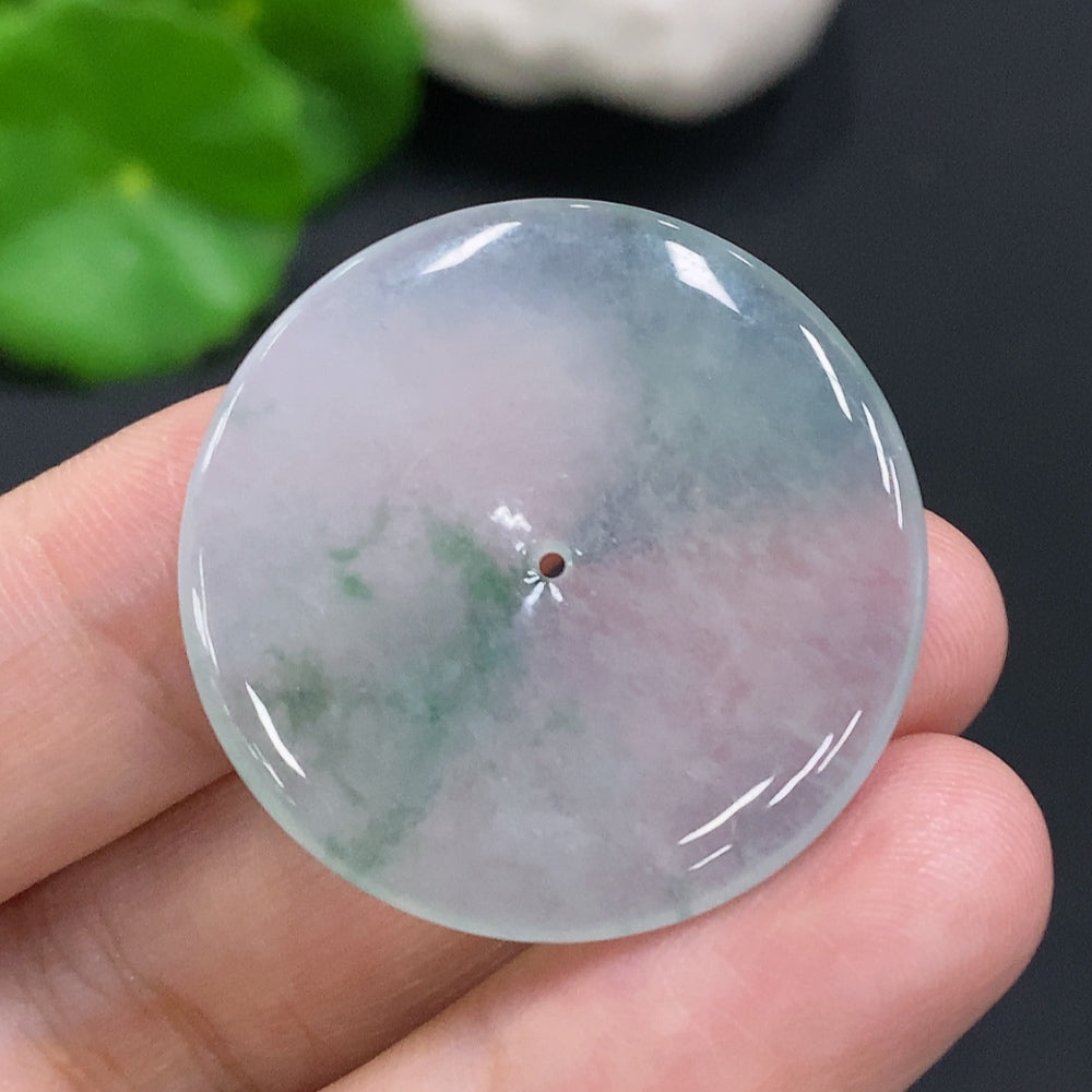HUILIU HQ jadeite peace knot pendant, about 9.2g, showcasing a detailed carved jade jewelry piece with traditional design.