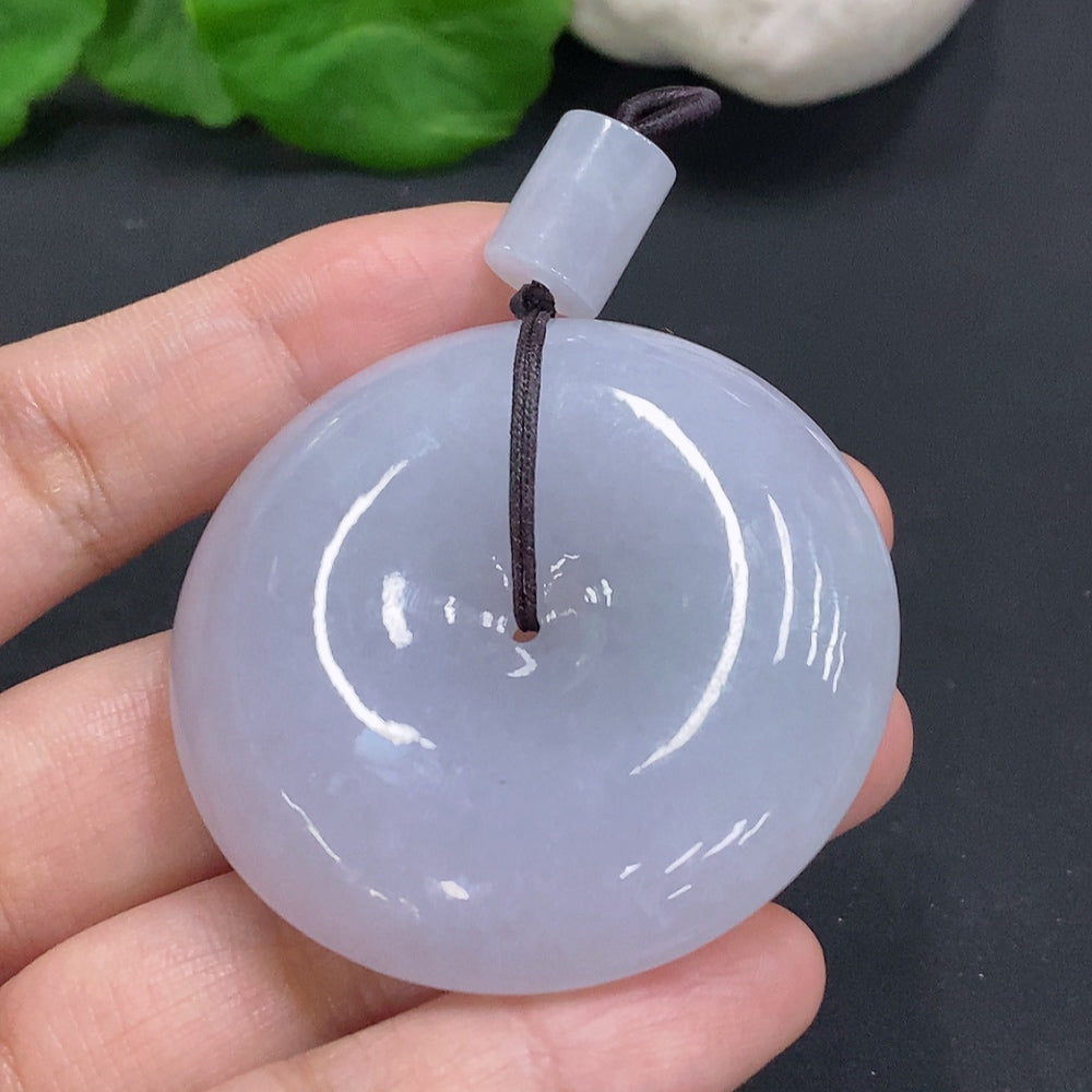 HUILIU HQ jadeite peace knot pendant, approximately 56.5g, featuring a smooth jadeite jade jewelry piece with intricate knot design.