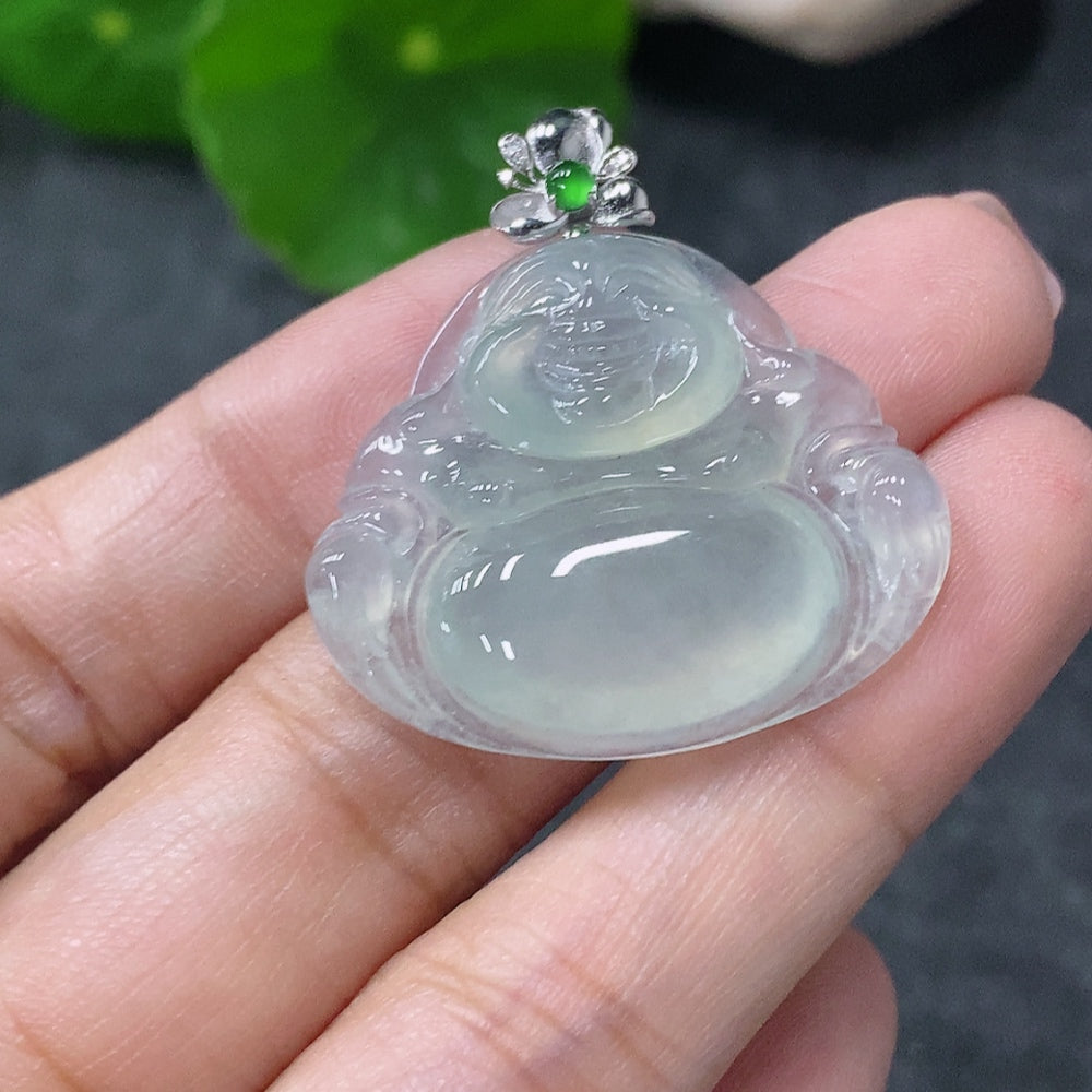 Huiliu HQ jadeite Buddha pendant in 18k gold with a total weight of 6.47g, featuring intricate carved details and a smooth polished finish.