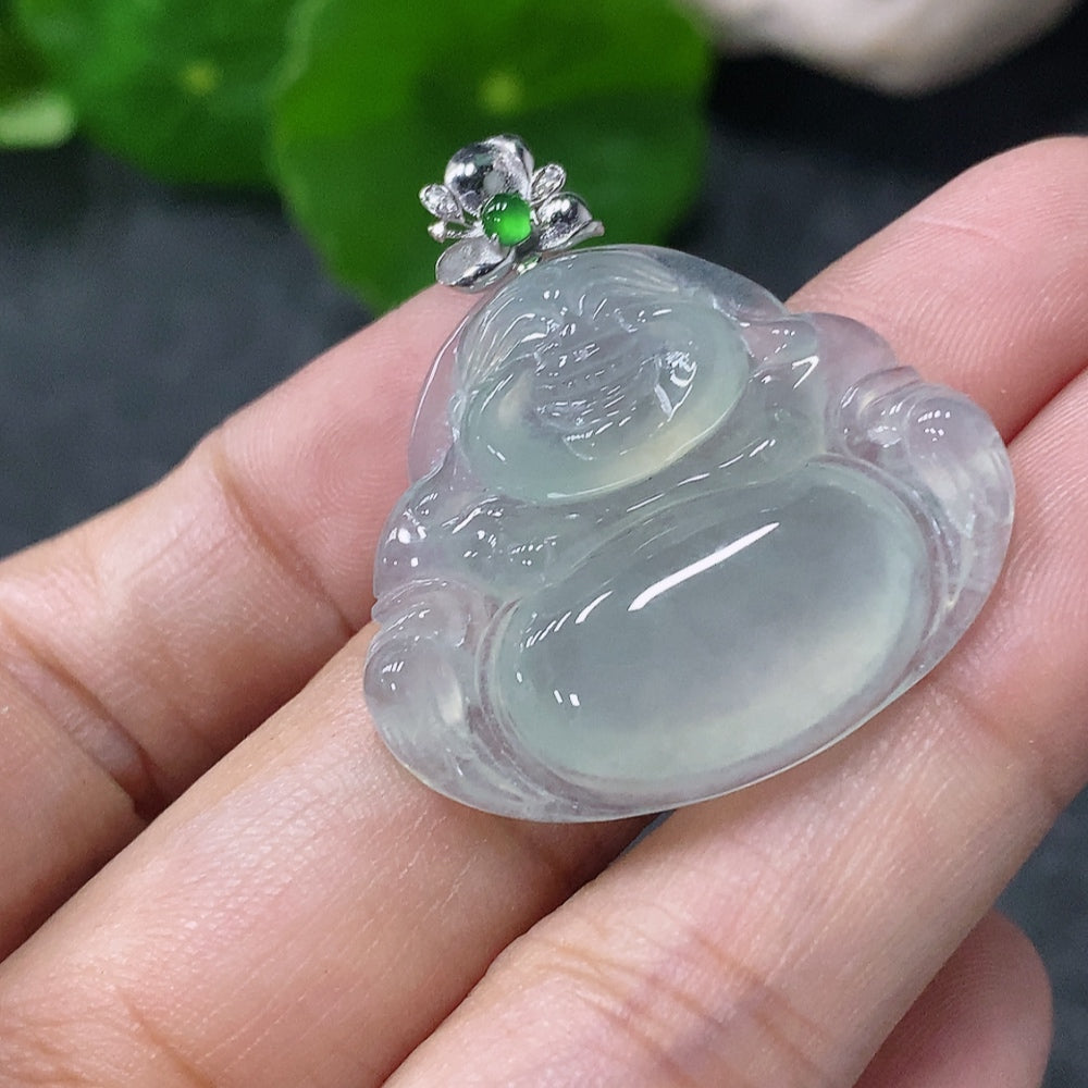 HUILIU HQ jadeite Buddha pendant in 18k gold, non-diamond, weighing approximately 6.47g, with intricate carved design.