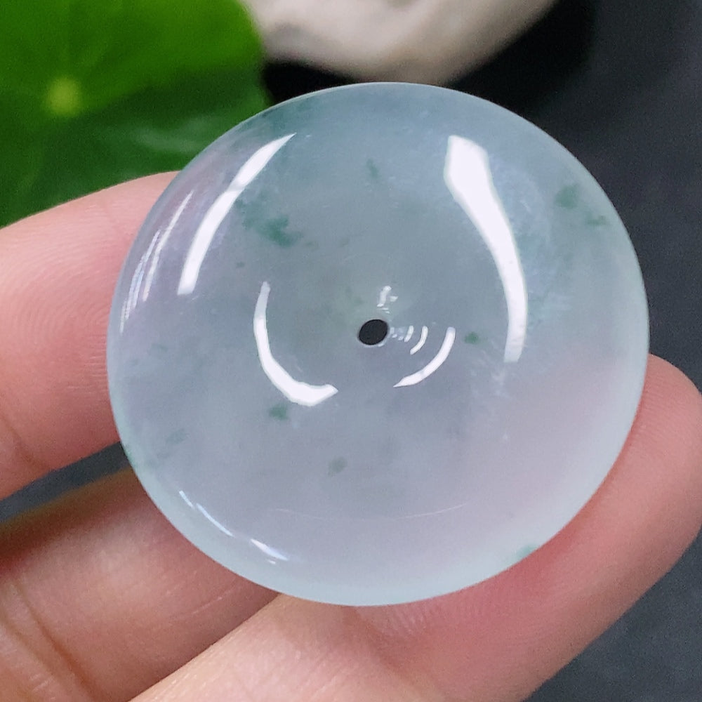 Jadeite pendant peace ring from HUILIU HQ, crafted in smooth jade with a polished finish, weighing approximately 8.64 grams.
