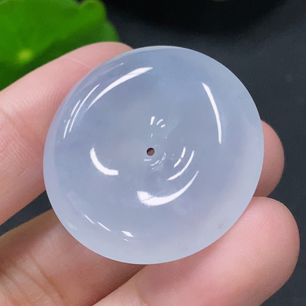 HUILIU HQ jadeite pendant Ping An Kou with a total weight of 10.25g, showcasing smooth jade surface and traditional design.