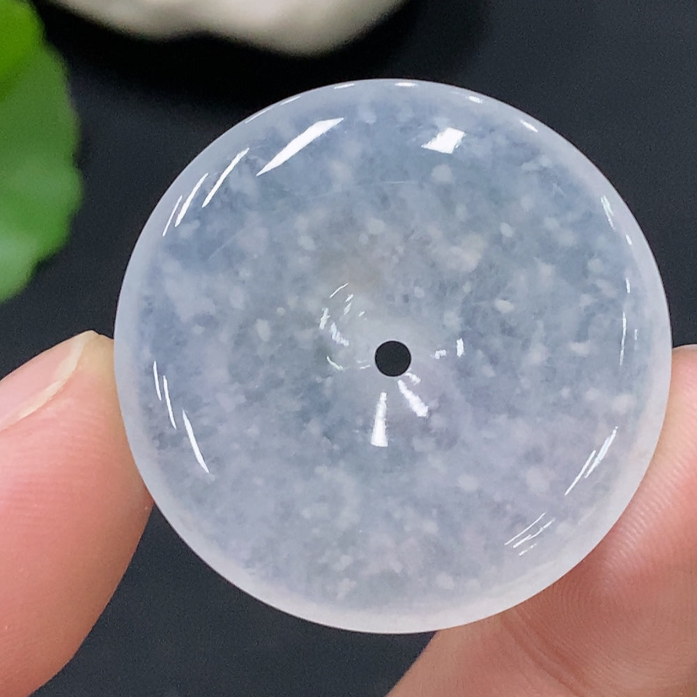 HUILIU HQ Jadeite pendant with peace buckle, approximately 8.95g, showcasing smooth green jade stone and intricate design.