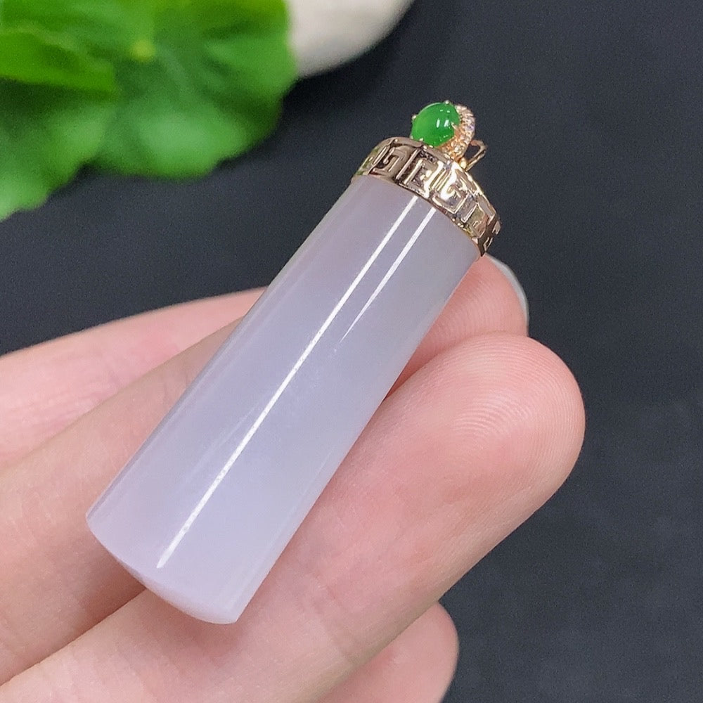 Huiliu HQ Jadeite plain column pendant with clasp, set with diamonds, showing smooth green jade and secure clasp detail.