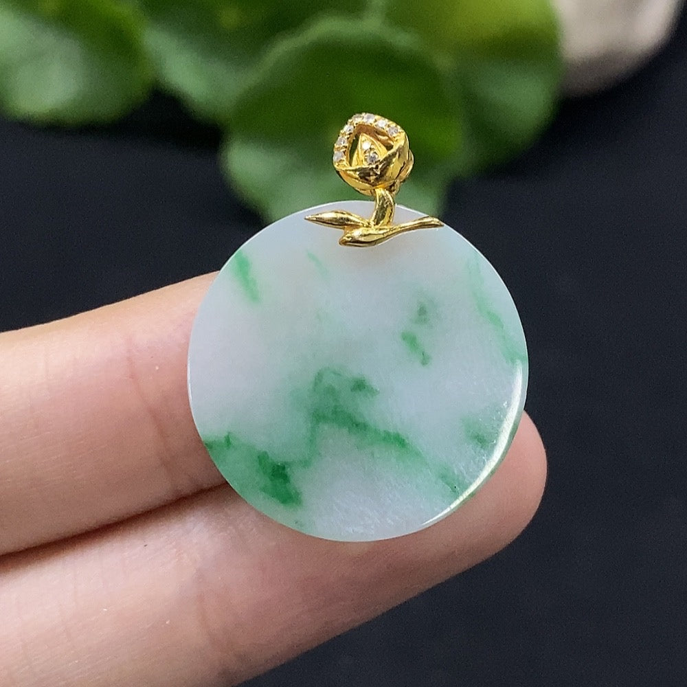 Huiliu HQ jadeite plain pendant with diamond inlay, showcasing a smooth jade jadeite gemstone with elegant diamond accents.