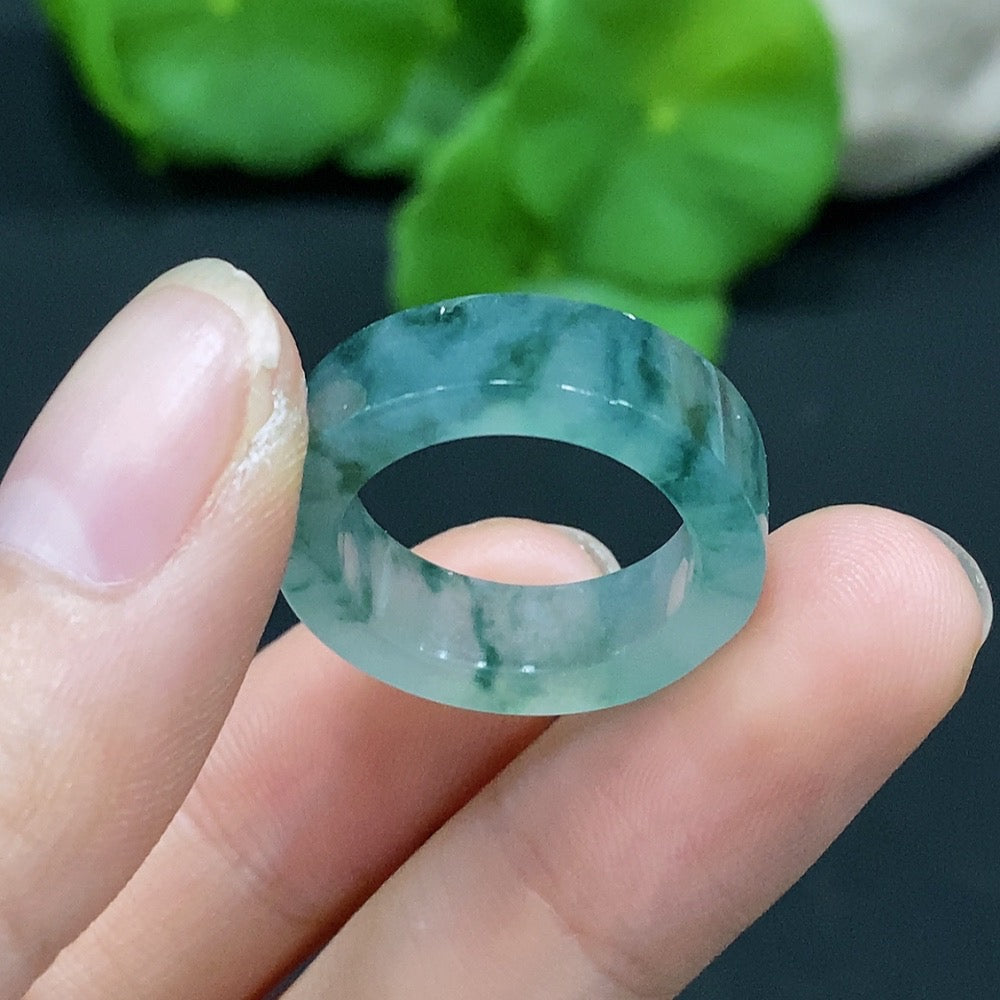 HUILIU HQ jadeite ring size 12, crafted from jade, weighing approximately 4.23g, with a smooth polished surface and vibrant green color.