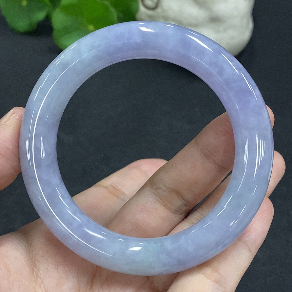 HUILIU HQ jadeite round bangle, size 54.8, crafted from green jade with a smooth, polished finish and weight of 67.1g.