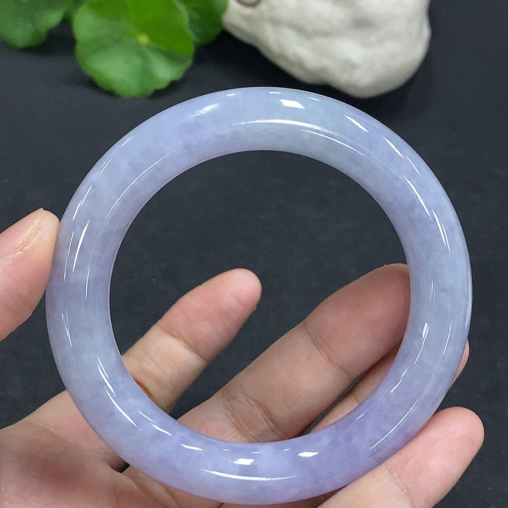 HUILIU HQ Jadeite round bangle, size 54.8, with a total weight of 67.1g, showcasing smooth, polished jadeite craftsmanship.