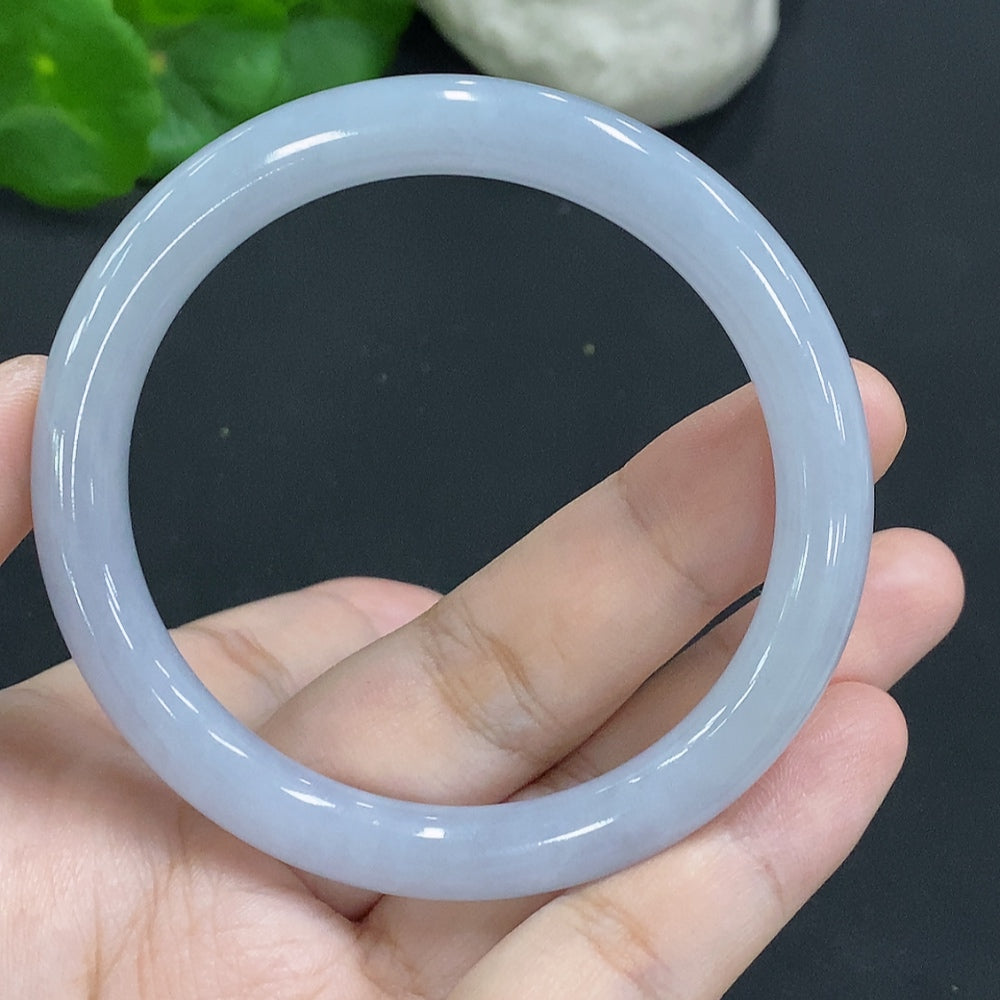 HUILIU HQ jadeite round bangle, size 55, 33.1g, featuring smooth polished jade surface and classic circular design.
