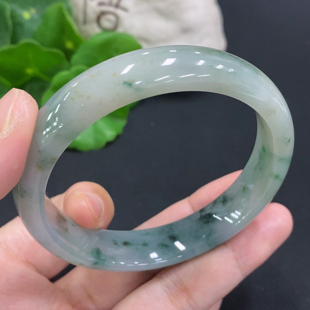 HUILIU HQ jadeite round bangle, size 57.2, weight 52.2g, featuring smooth polished jadeite surface and classic circular design.