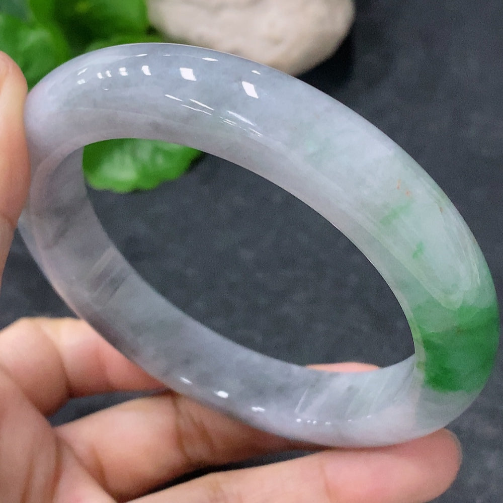 HUILIU HQ jadeite round bangle, size 60.5mm, crafted from green jade, weighing approximately 74.69g, with smooth polished surface.