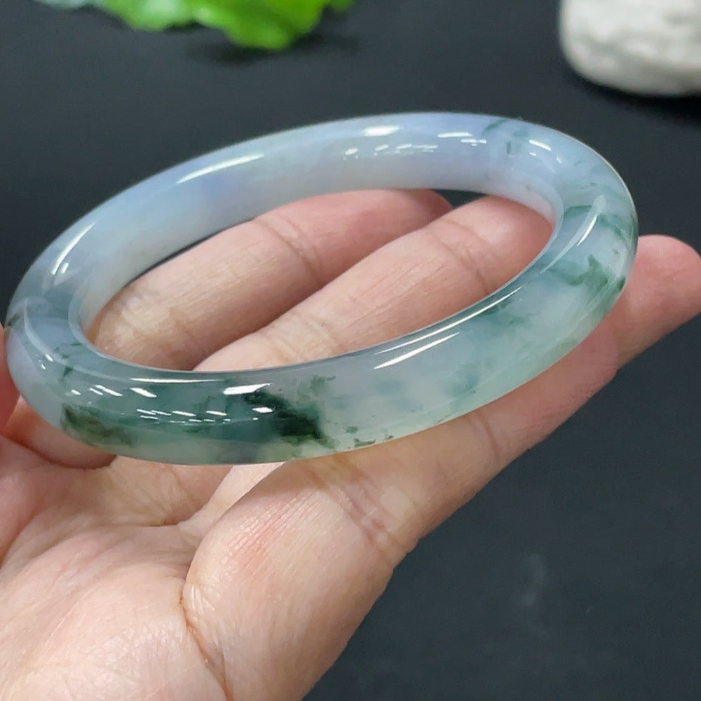 HUILIU HQ jadeite round bangle weighing 42.79g and size 52.5, featuring smooth, polished jadeite surface and elegant circular design.