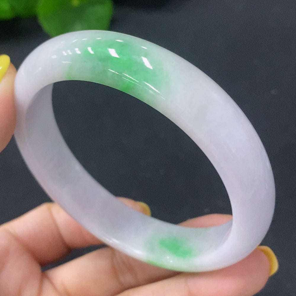 HUILIU HQ jadeite round bracelet, size 57.3mm, weighing 53.23g, featuring smooth jade beads on a stylish jewelry piece.