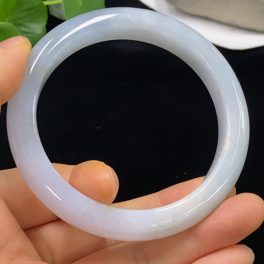 HUILIU HQ jadeite round bracelet, size 59.1, weighing approximately 59.7g, featuring smooth polished jade stones.