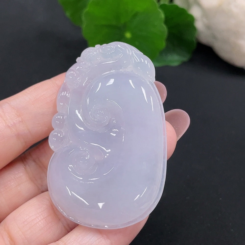 Jadeite Ruyi pendant from HUILIU HQ, carved jade jewelry with intricate design, weighs approximately 27.57 grams.