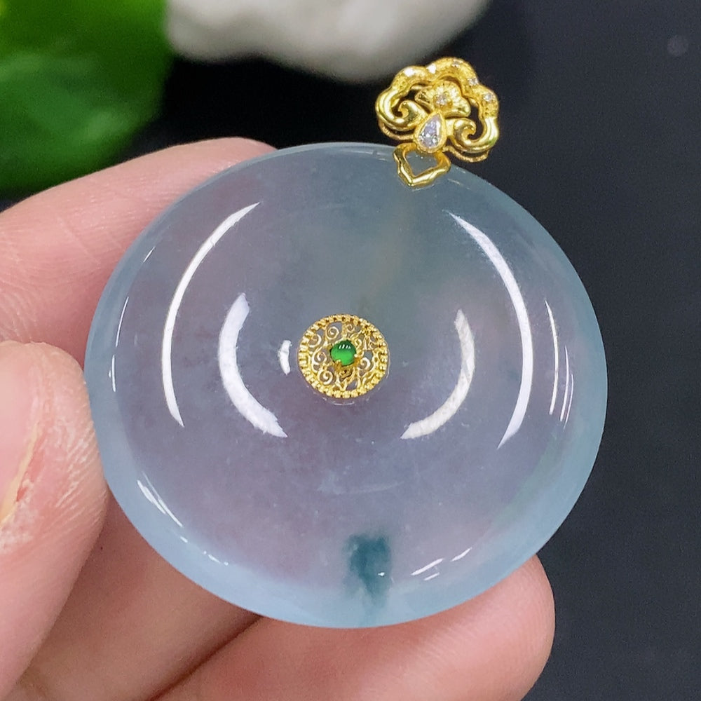 HUILIU HQ Jadeite safety buckle with 18K gold, weighing approximately 10.9g, featuring small diamond accents on the jade surface.
