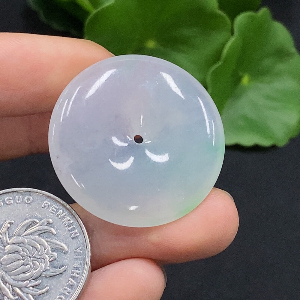 Huiliu Certified Jadeite Safety Buckle Pendant featuring a polished jade jadeite stone with a safety buckle design.