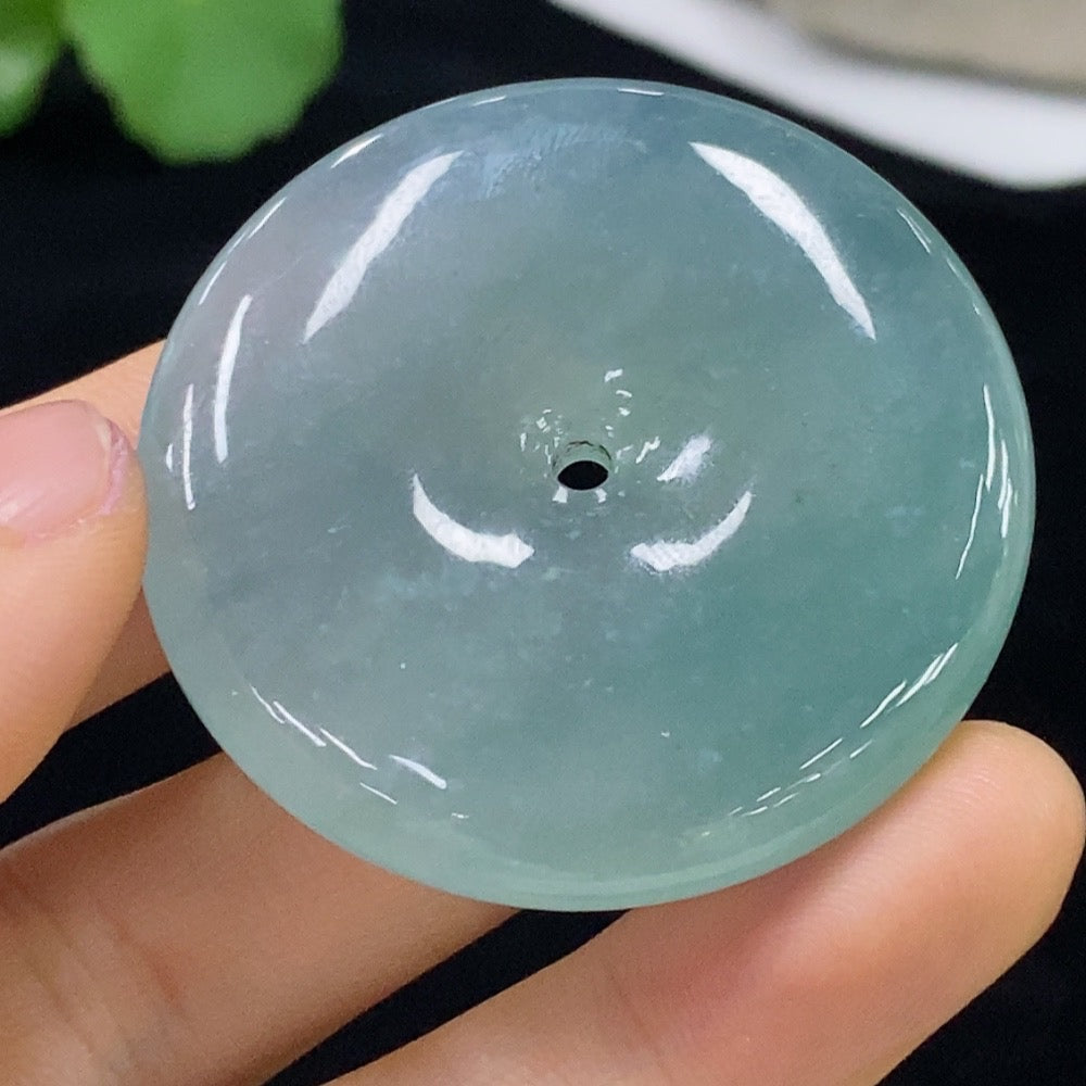 HUILIU HQ Jadeite safety buckle pendant, approximately 39.8g, featuring a smooth jadeite jade pendant with a secure safety buckle.