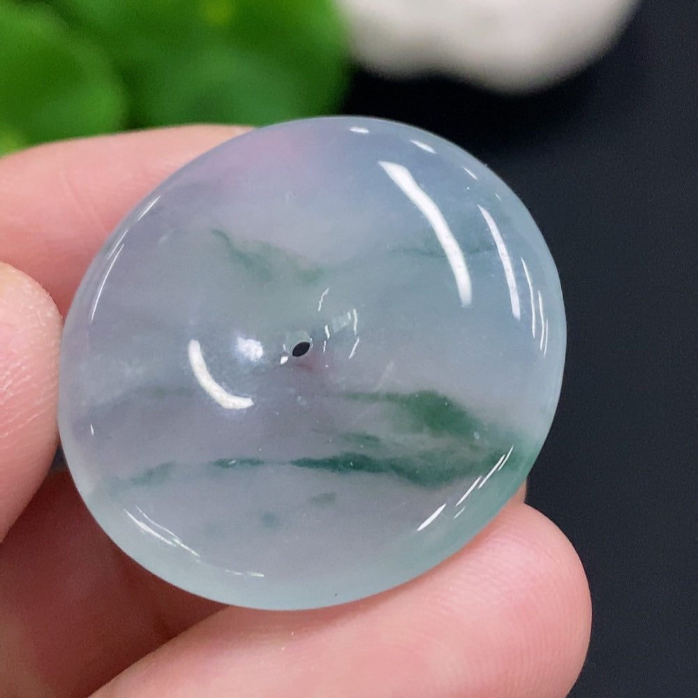 HUILIU HQ jadeite safety buckle weighing approximately 7.6g, featuring smooth green jade with polished finish.