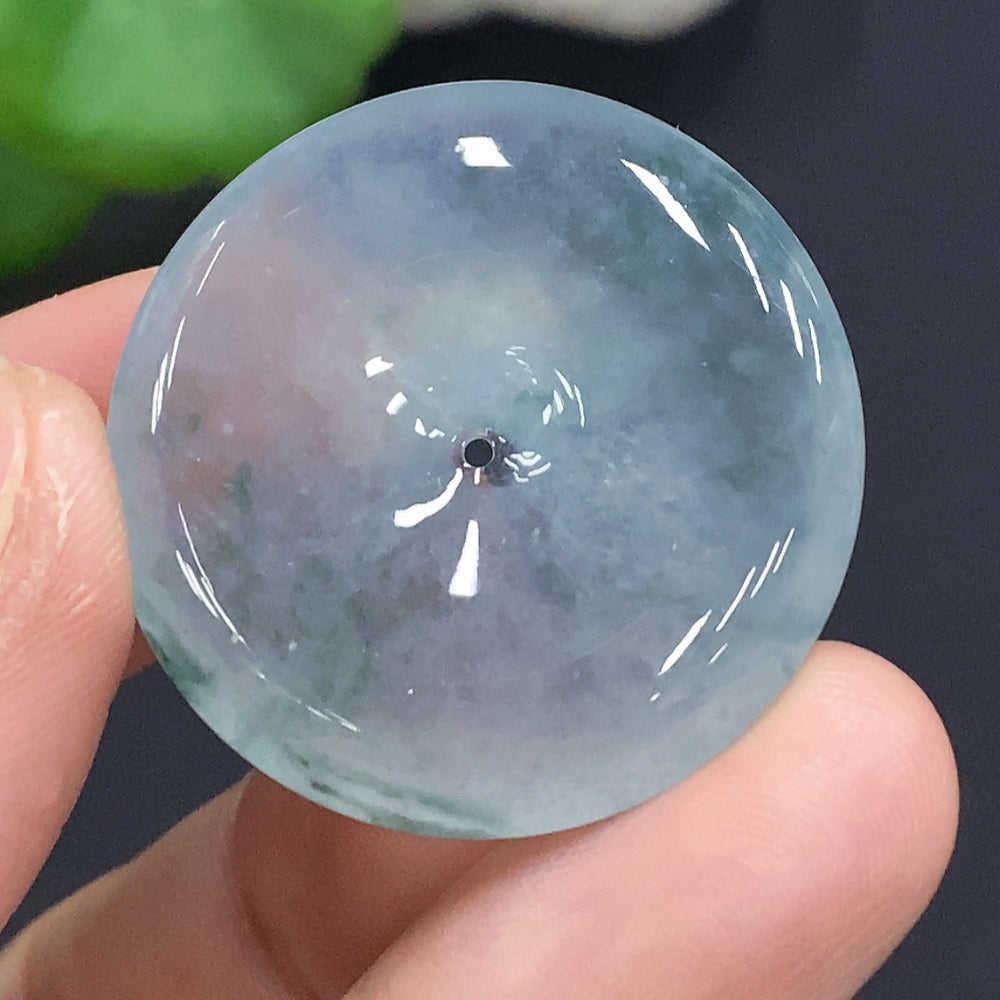 HUILIU HQ jadeite safety pendant weighing approximately 10g, featuring smooth green jade with polished finish.