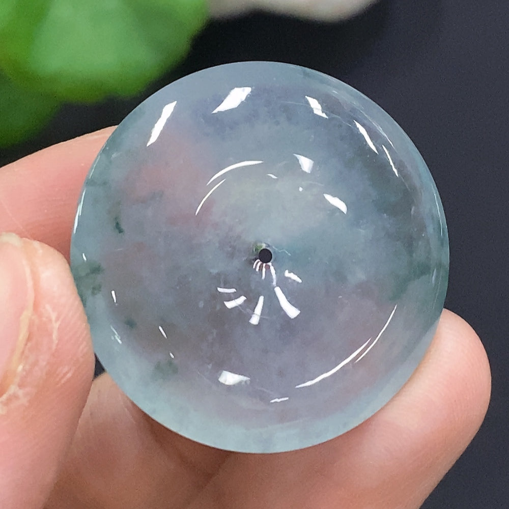 HUILIU HQ Jadeite safety pendant weighing approximately 10g, featuring polished green jade with smooth, rounded design.