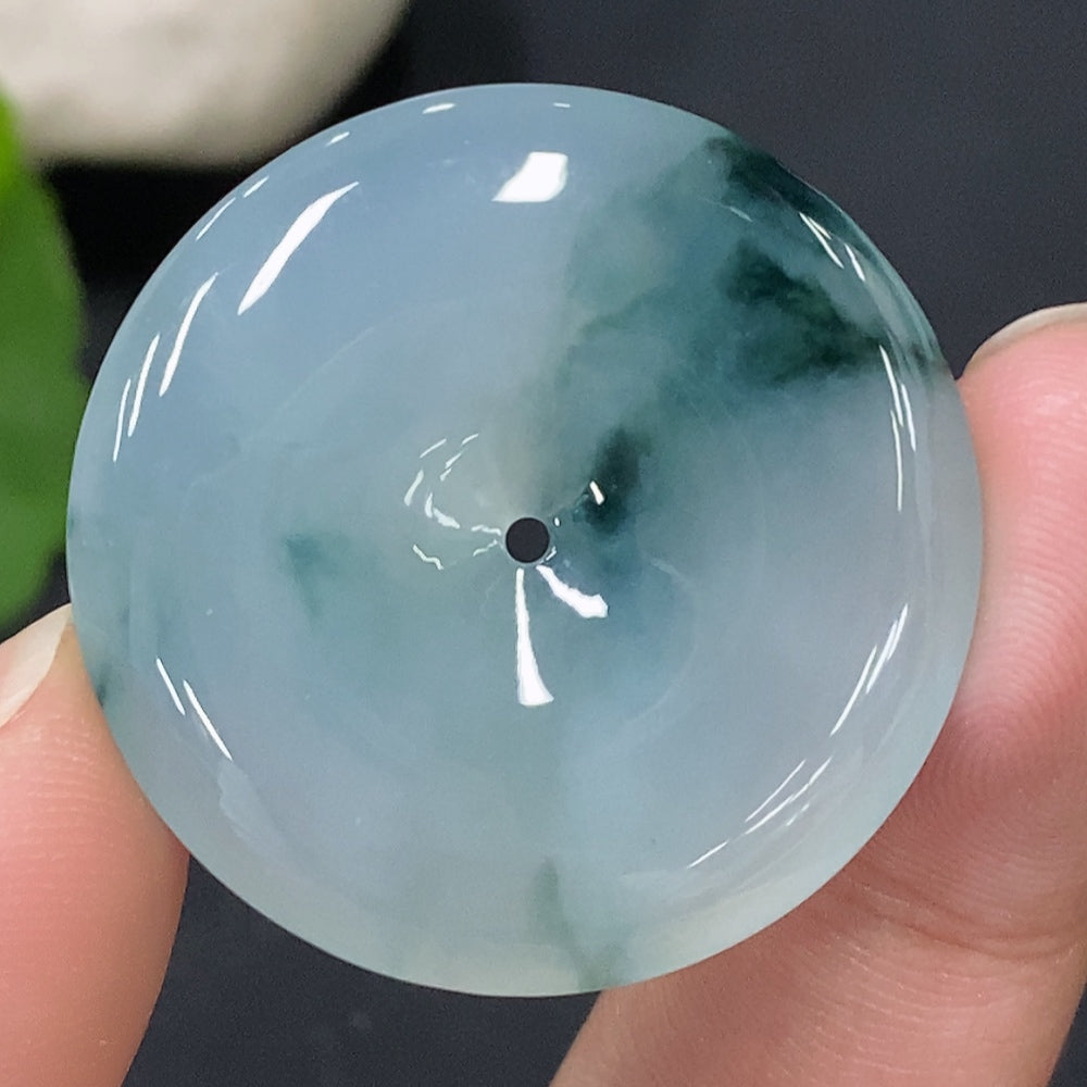 HUILIU HQ jadeite pendant with peace buckle, approx. 10.94g, featuring smooth green jade and intricate carved design.