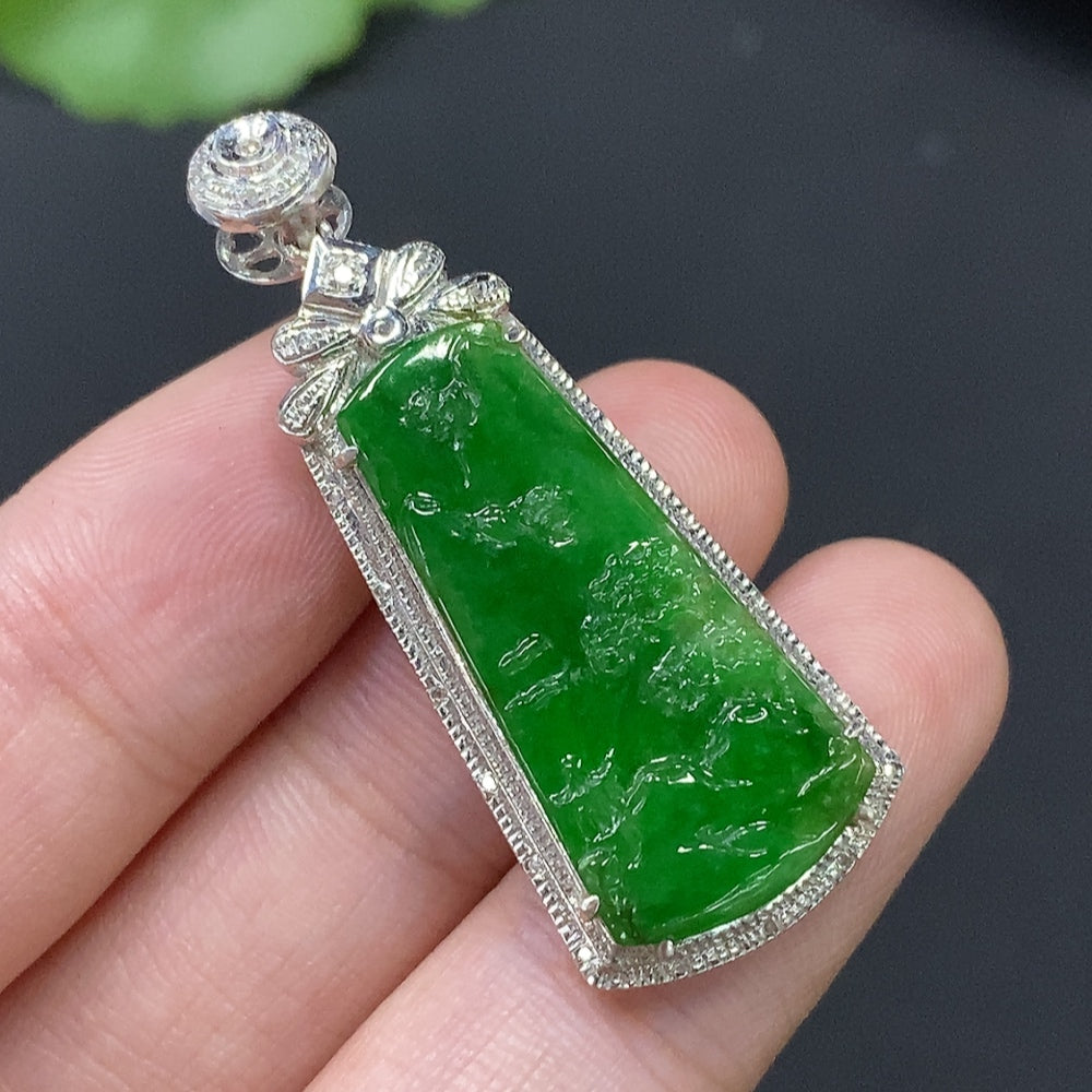Natural Grade A Jadeite landscape inlay with 18k gold, HUILIU HQ certified, weighing approximately 4.57g.