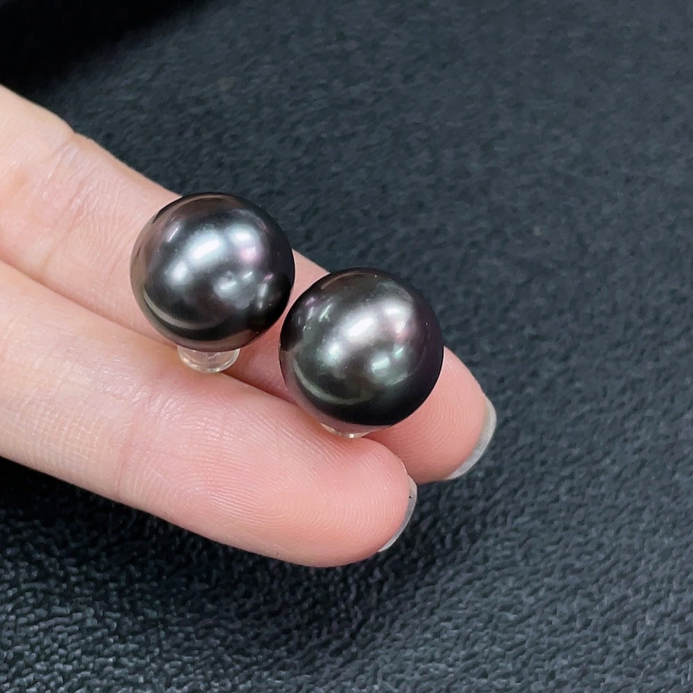 HUILIU HQ 18K gold saltwater pearl earrings with 13.1mm round pearls and a total weight of 6.99g.