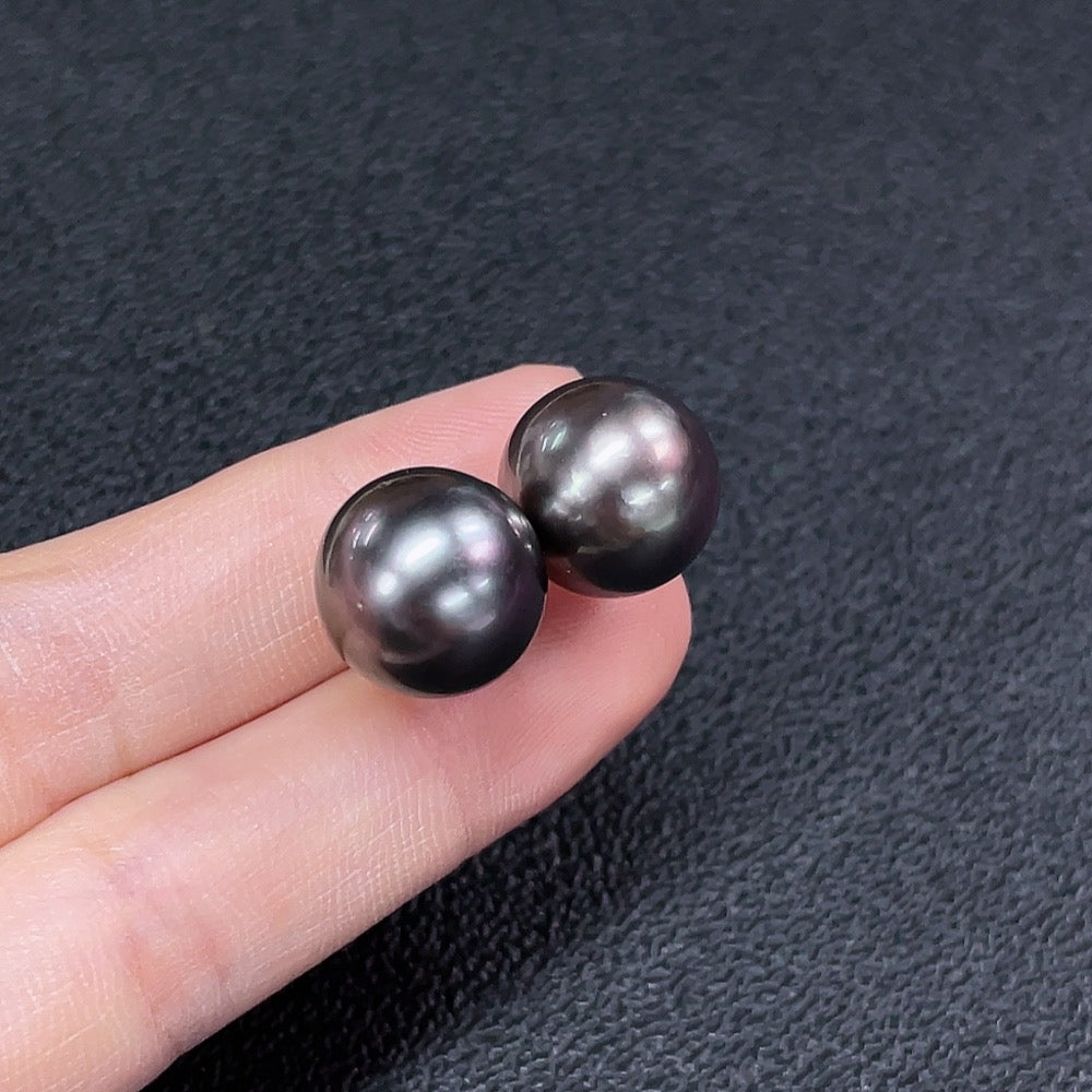 HUILIU HQ 18K gold saltwater pearl earrings with 13.1mm pearls and total weight of 6.99g, featuring elegant round pearl design.