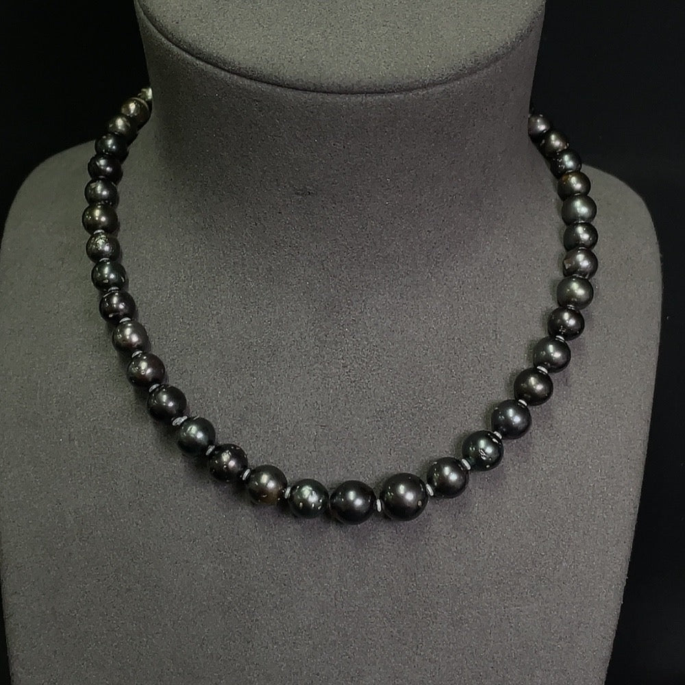 Huiliu certified Natural Grade A Jadeite seawater pearl strand with 8.1mm pearls, non-gold setting, about 40.03g weight, color uncertain