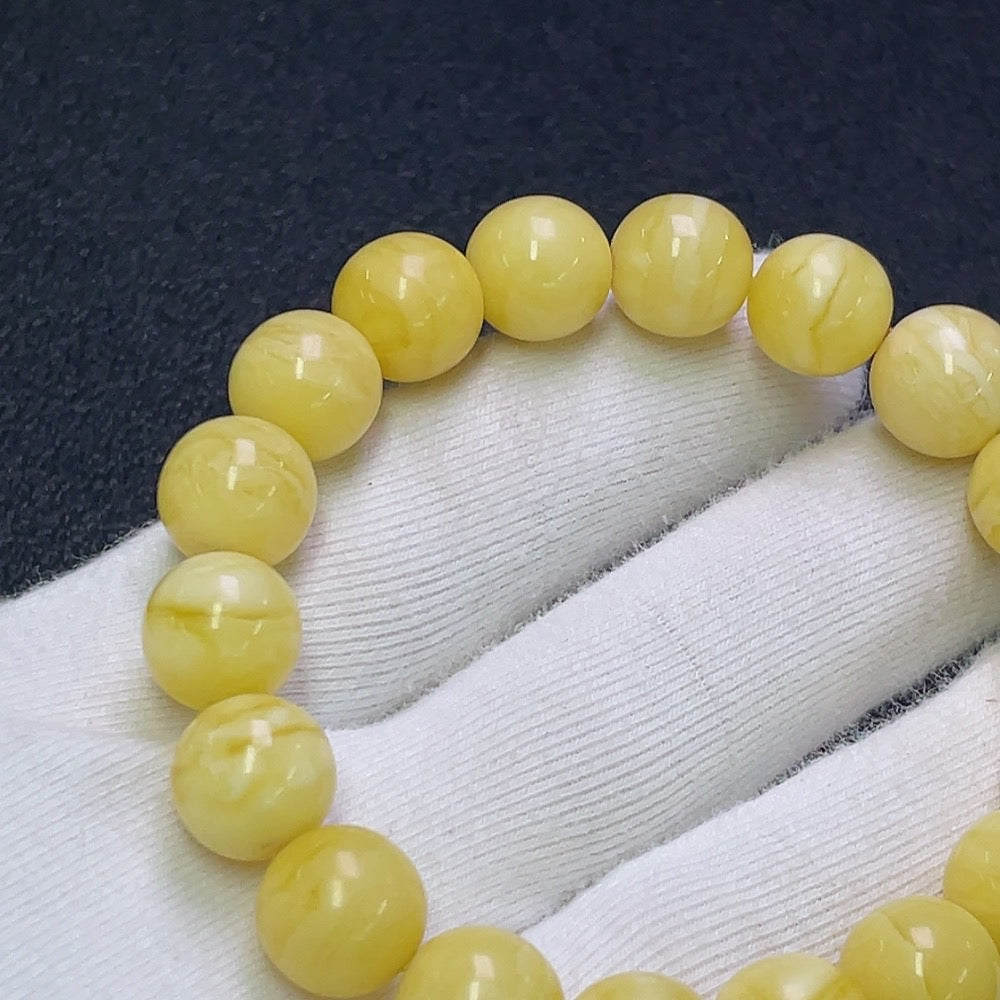 Amber Beeswax Bracelet, Total Weight Approx. 13.72g, Size About 10.6mm