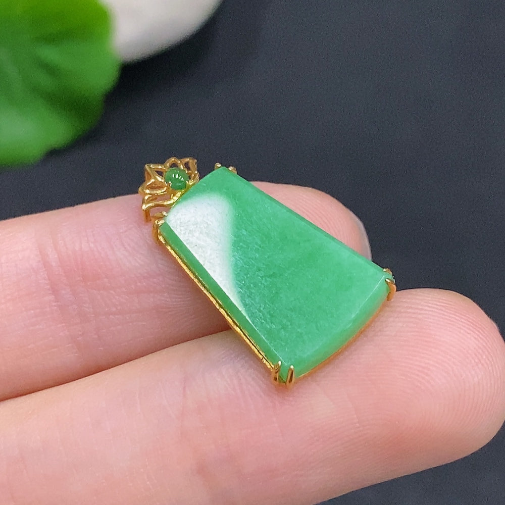 Jadeite Plain Pendant Necklace with 18K Gold, Total Weight Approx. 1.8g