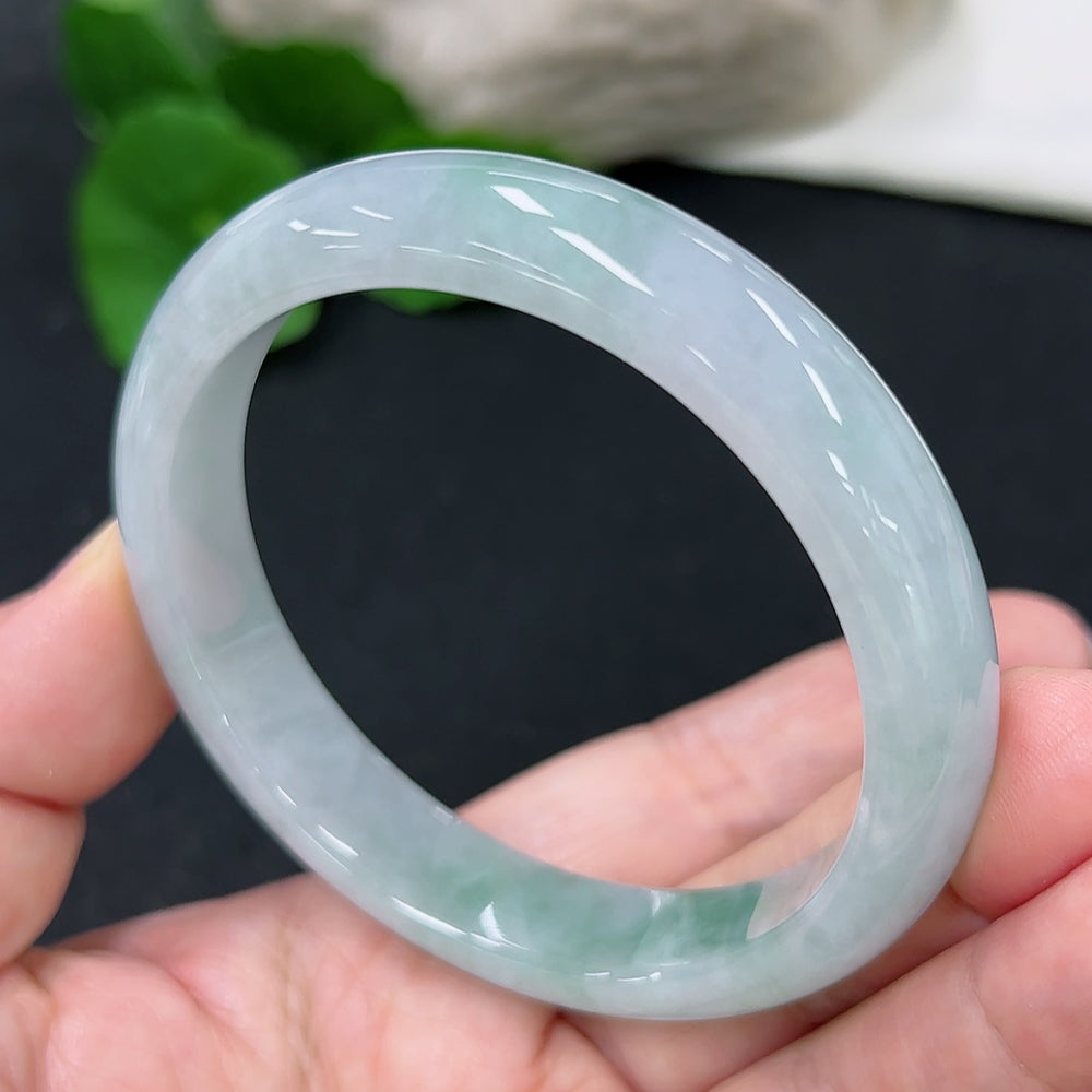 Jadeite Round Bangle