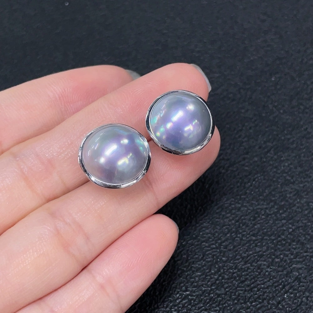 Composite Seawater Pearl Stud Earrings, 18K Gold, Color Origin Undetermined