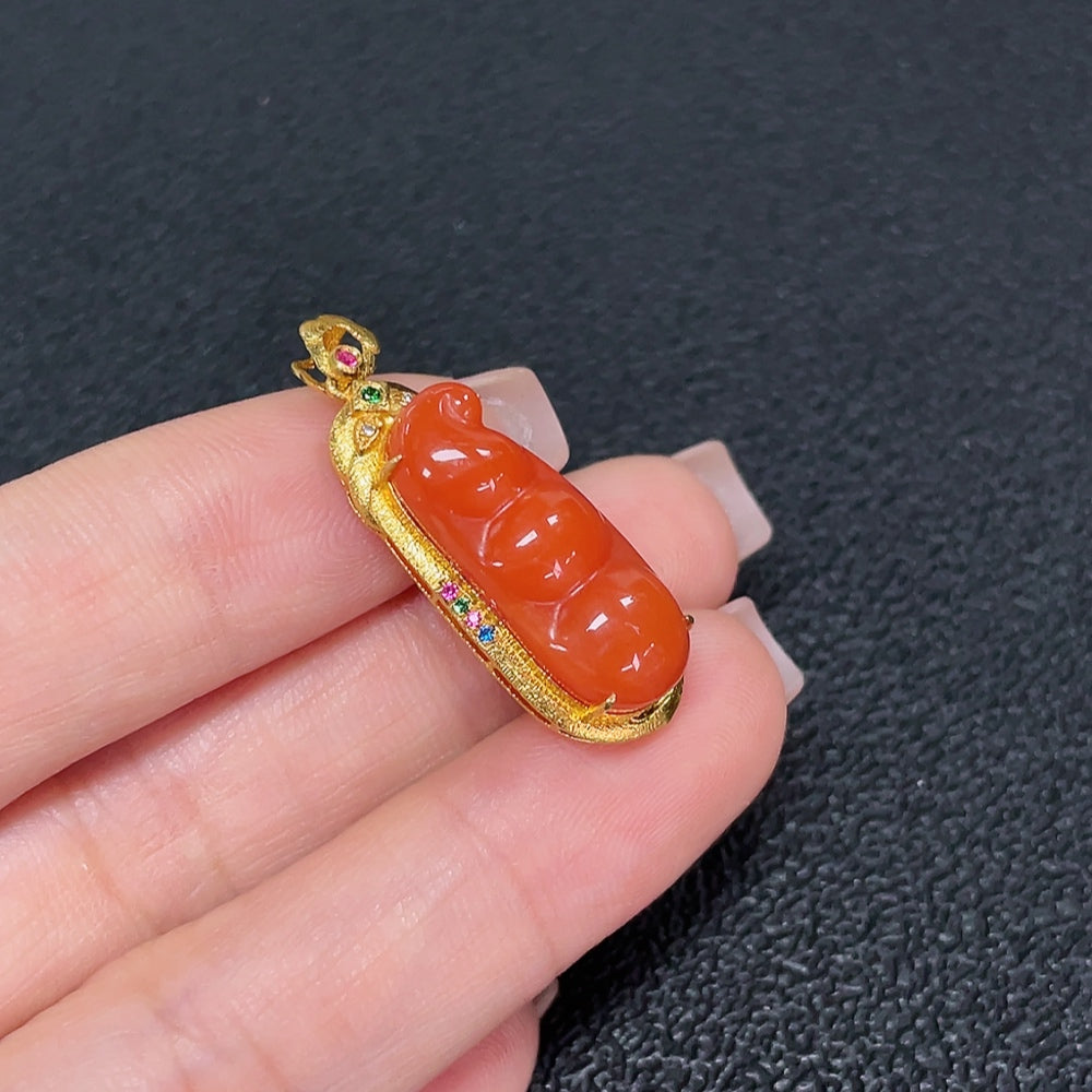 18K Red Agate Pendant, Total Weight Approx. 3.19g