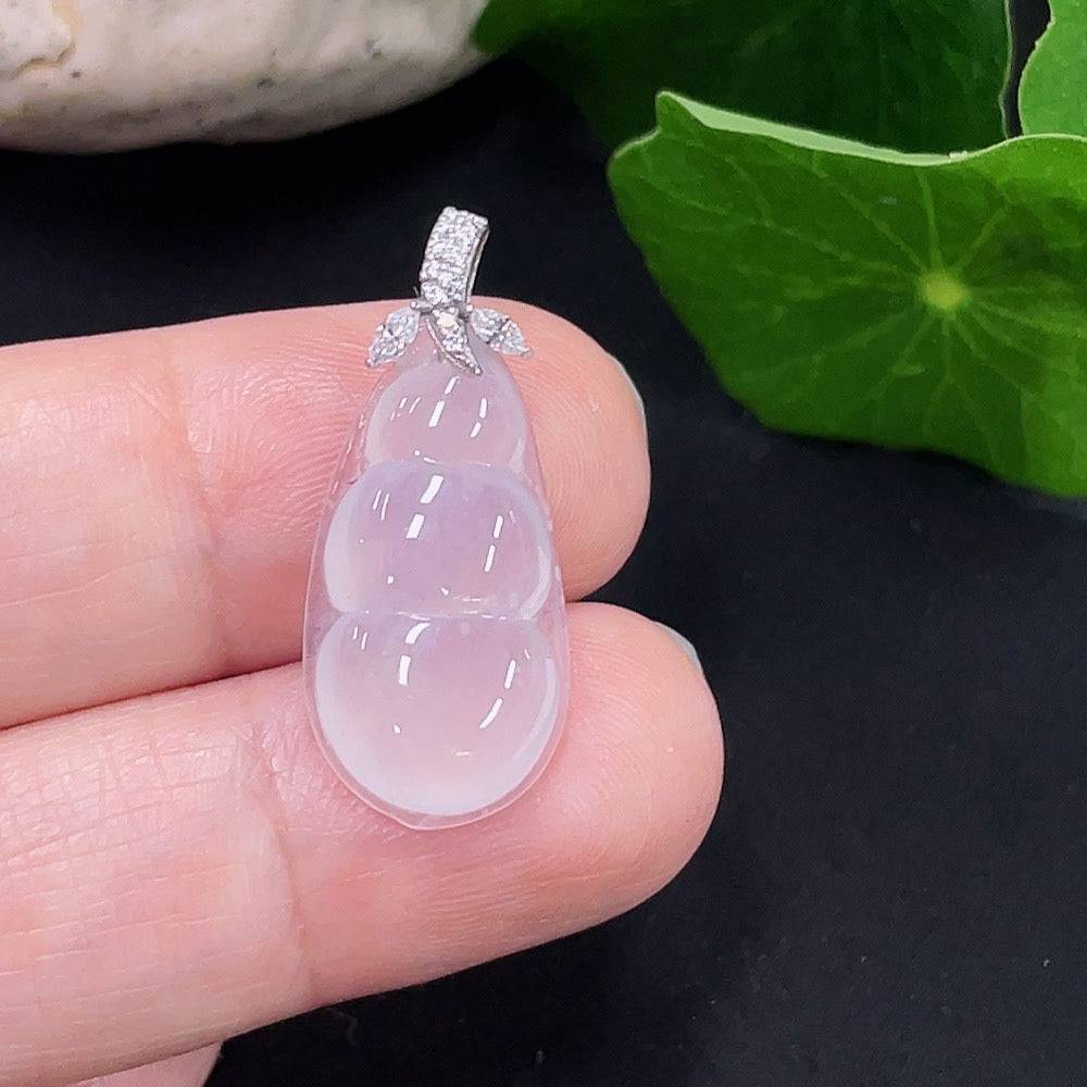 Huiliu Jadeite leaf pendant with natural jade, non-diamond, certified jade jewelry, featuring a detailed leaf design.
