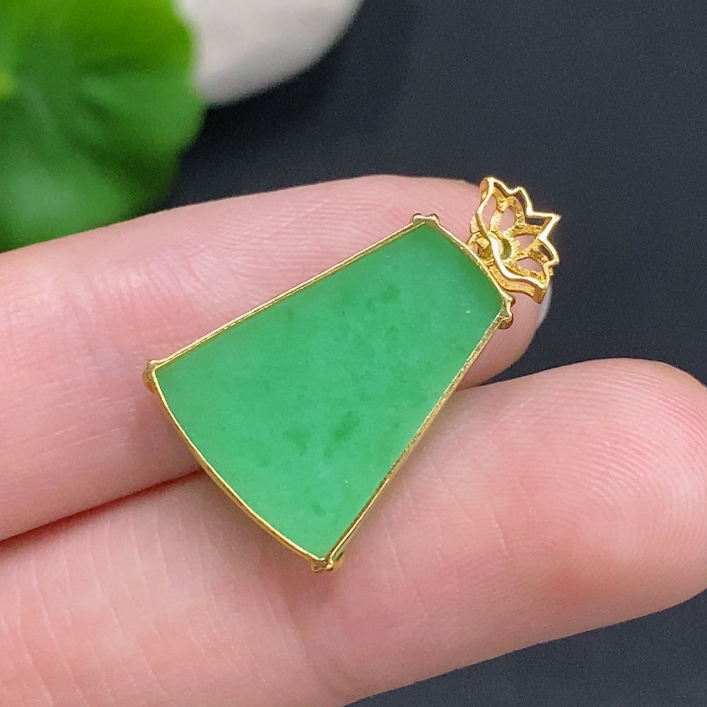 Jadeite Plain Pendant Necklace with 18K Gold, Total Weight Approx. 1.8g