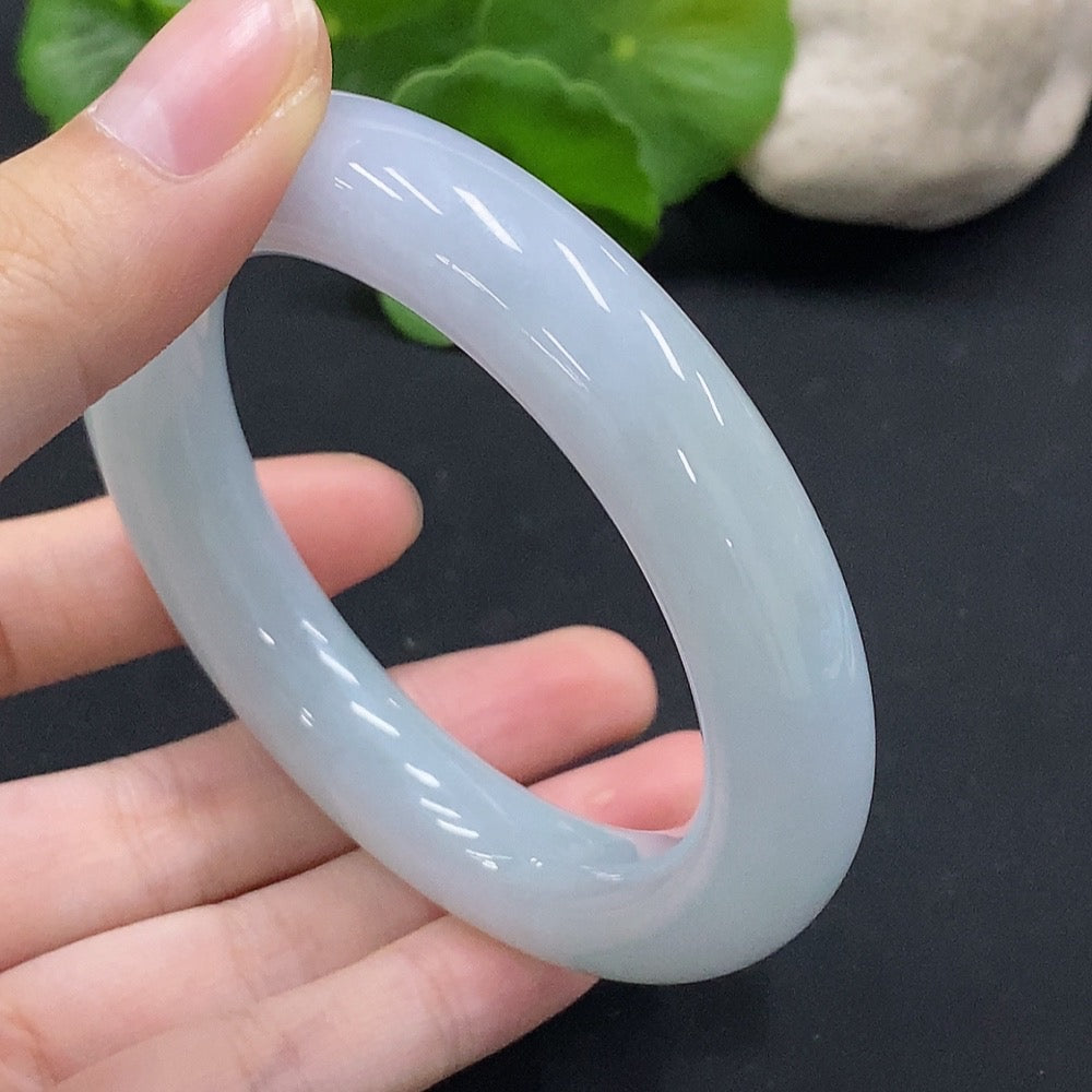 Jadeite round bangle . | Huiliu Certified