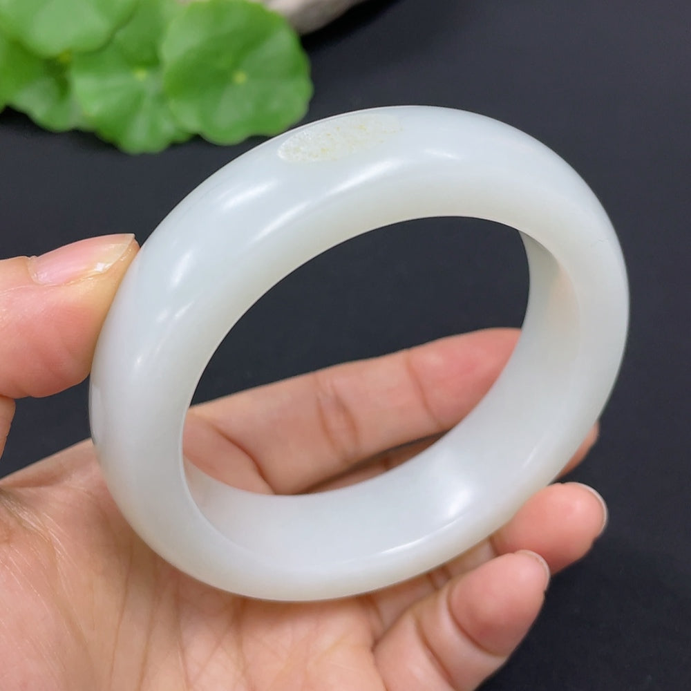 Hetian Jade Round Bracelet Size 56.3 Total Weight Approx. 88.8g Undetermined Skin Color Origin