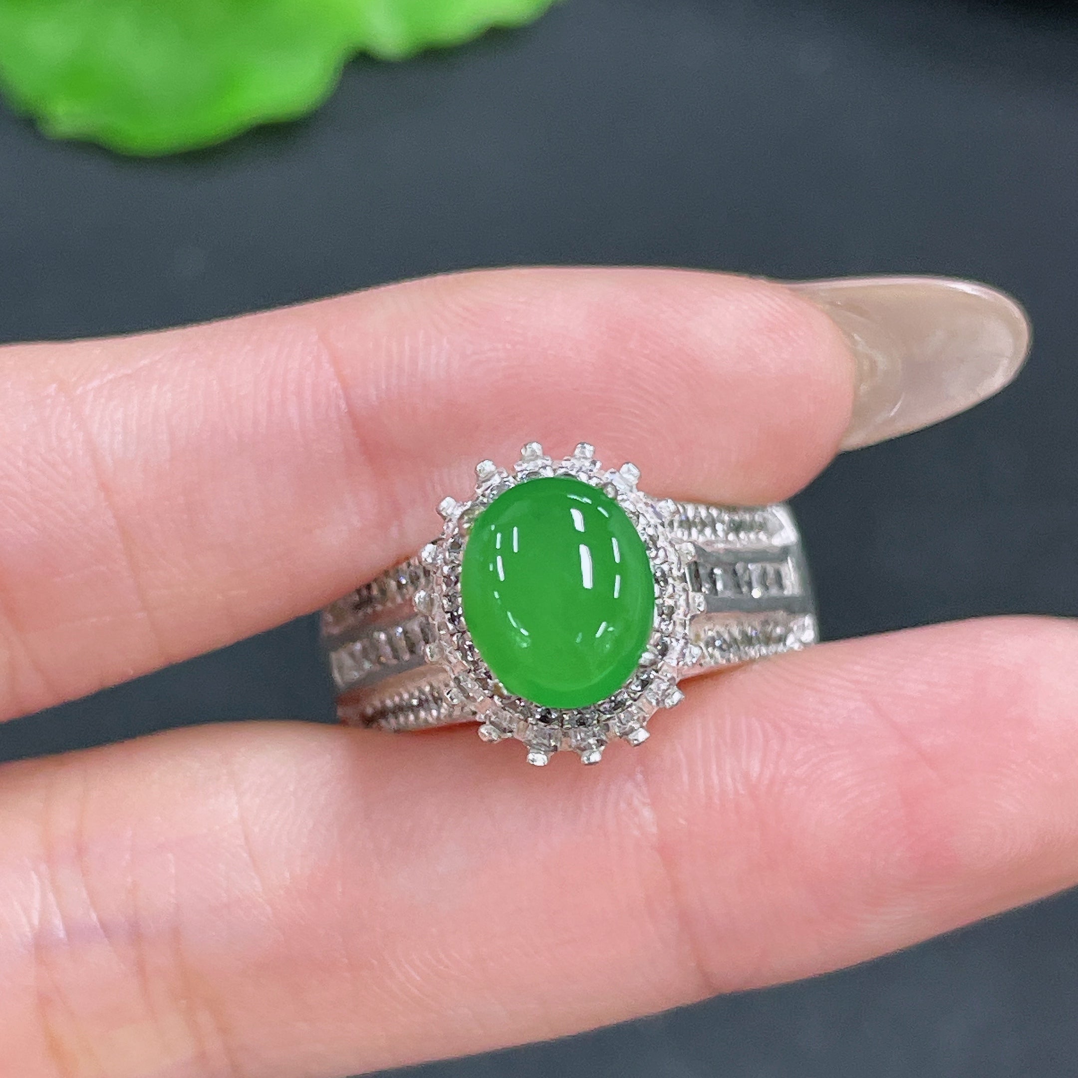 Jadeite cabochon Total weight about 18.3g (Not inlaid with gold)