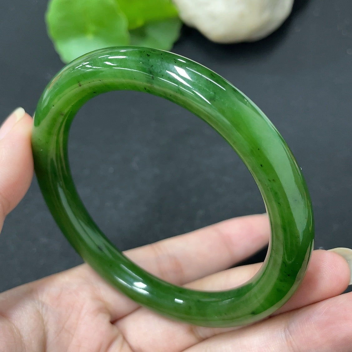 Hetian Jade Green Jade Round Bangle Size 58.7 Total Weight Approx. 44.7g