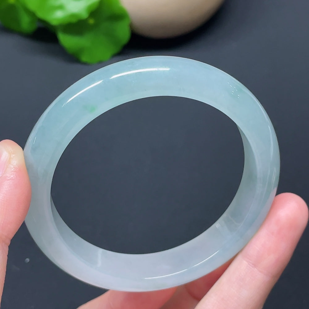 HKHQ jadeite round bangle, size 57.2, weight 56.76g, smooth polished bracelet with natural green jade appearance.