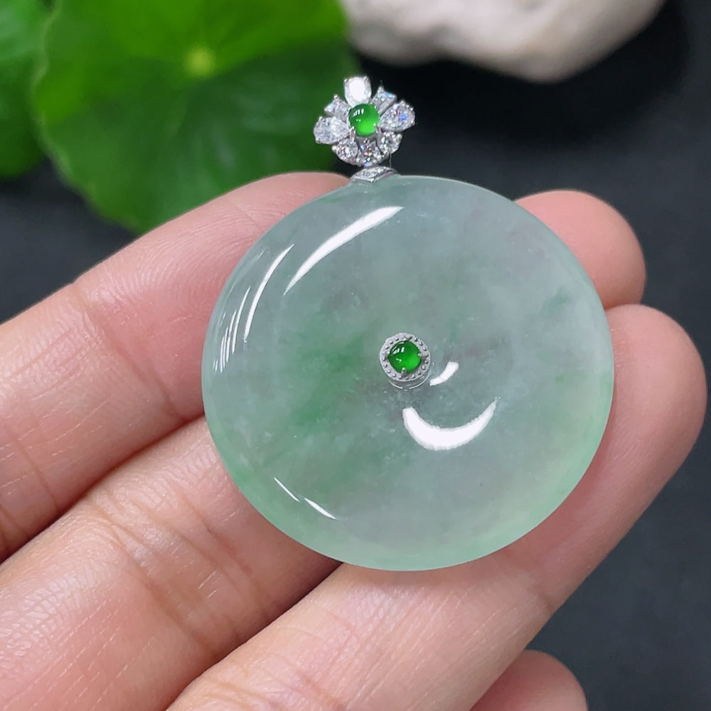 Jadeite Peace Knot Pendant, ., Clasp, Non-Diamond | Huiliu Certified