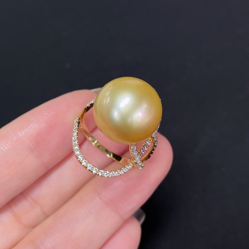 HKHQ seawater pearl inlaid gold ring, size 15, 18k gold, approximately 14.5mm, elegant jewelry with unique pearl inlay