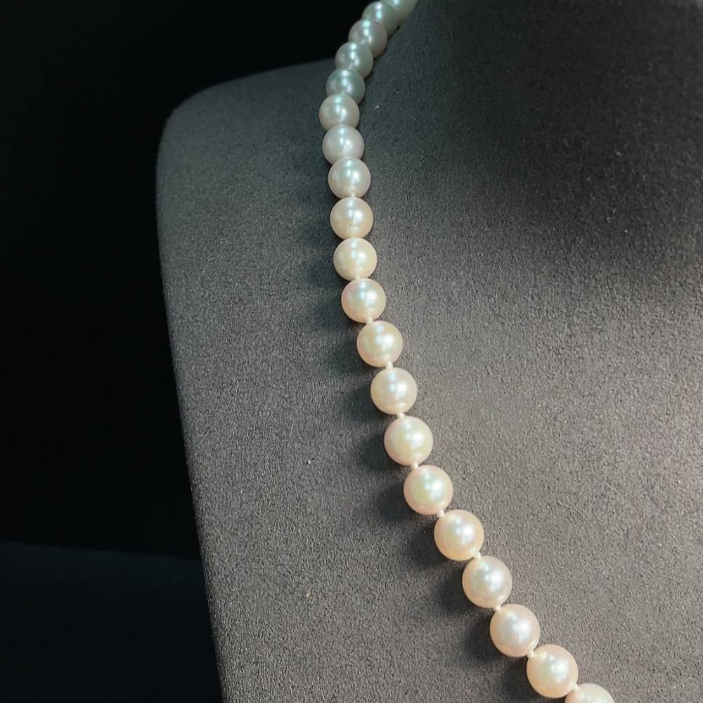 HUILIU HQ seawater pearl necklace featuring lustrous pearls, non-gold design, total weight approximately 26.84g, worn by Mr. Wang.
