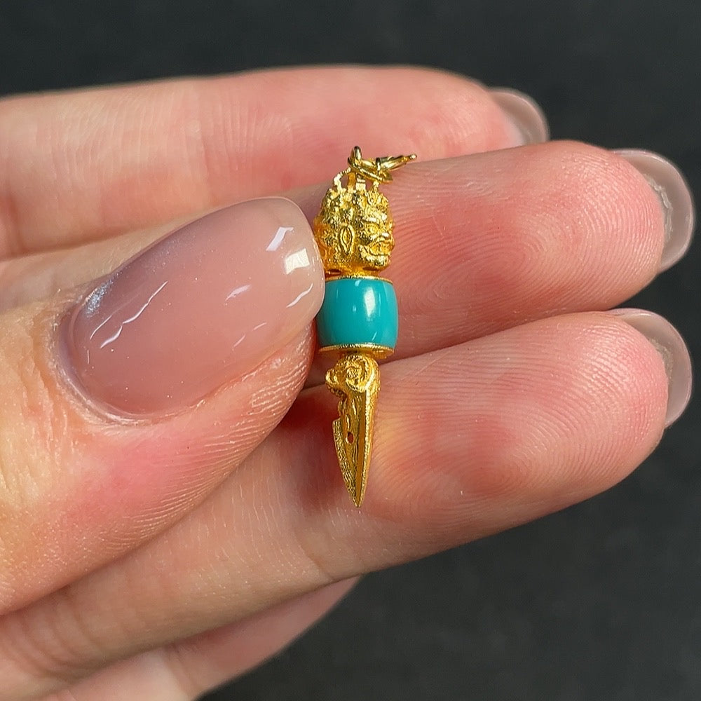 Turquoise Pendant 18k Gold