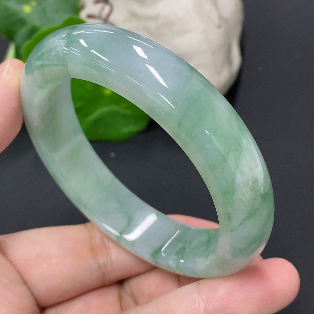 Jadeite round bracelet size 55.4 total weight approx. 66.1g (including other mineral components)