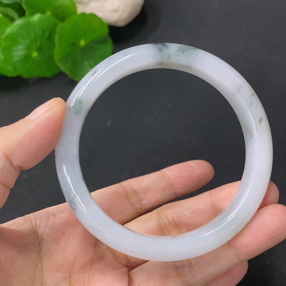 Jadeite Round Bangle 55.5mm (Approx. 47.3g)